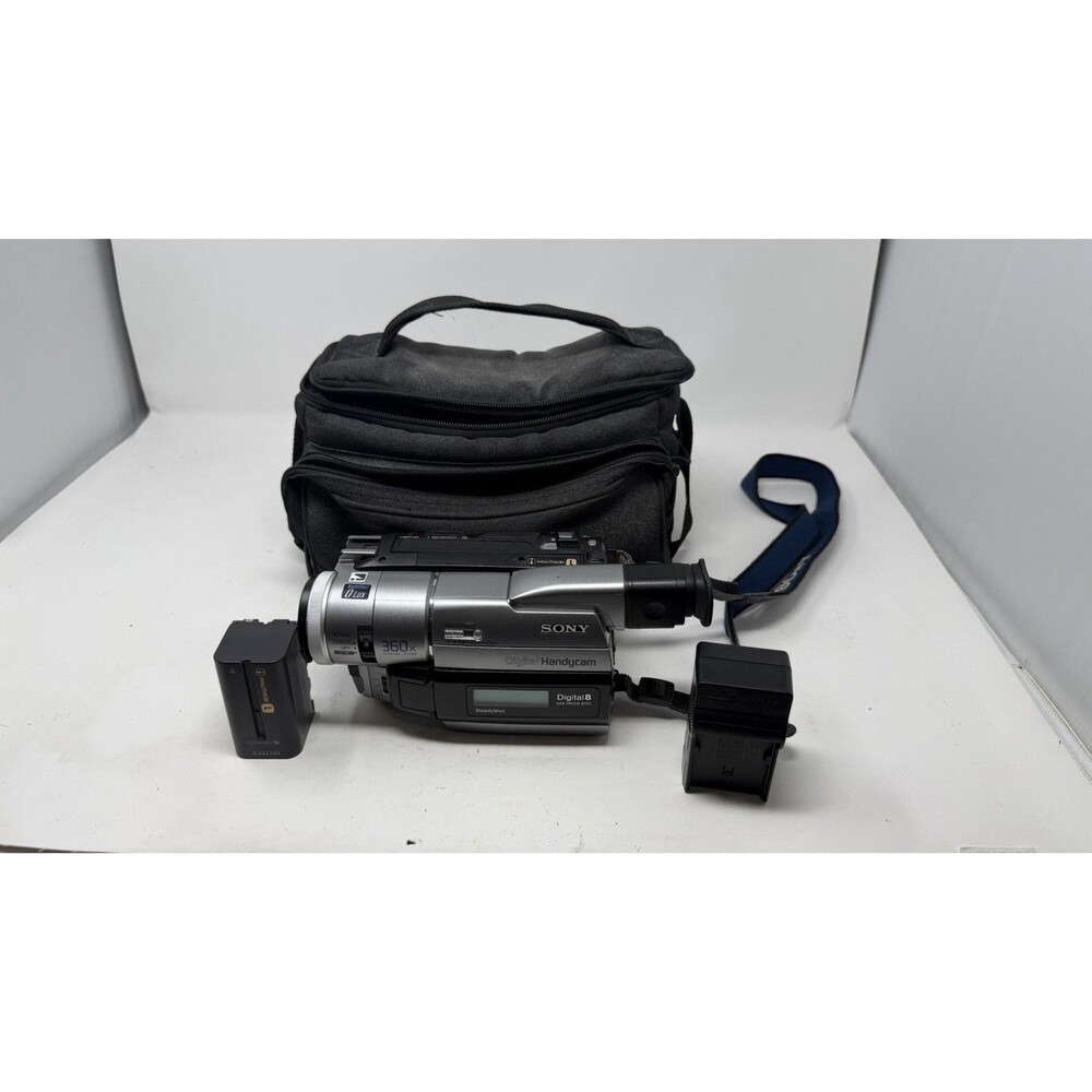 Sony Handycam DCR-TRV310 Hi8 Digital8 Video8 Camcorder Bundle Nightshot TESTED